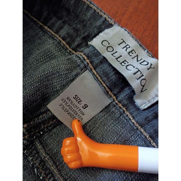 Trendy Collections Denim Jeans, Size: 9 (1127) - Picture 2 of 4